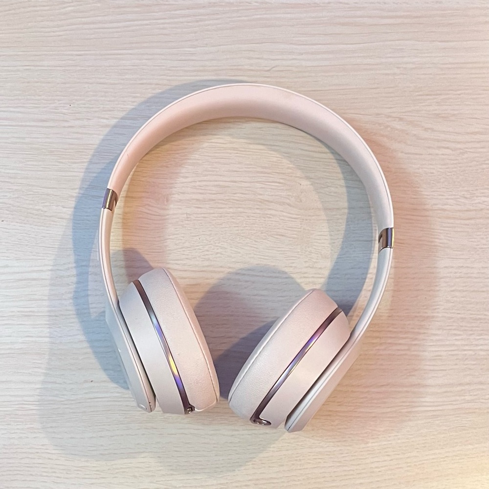 Beats pink headphones